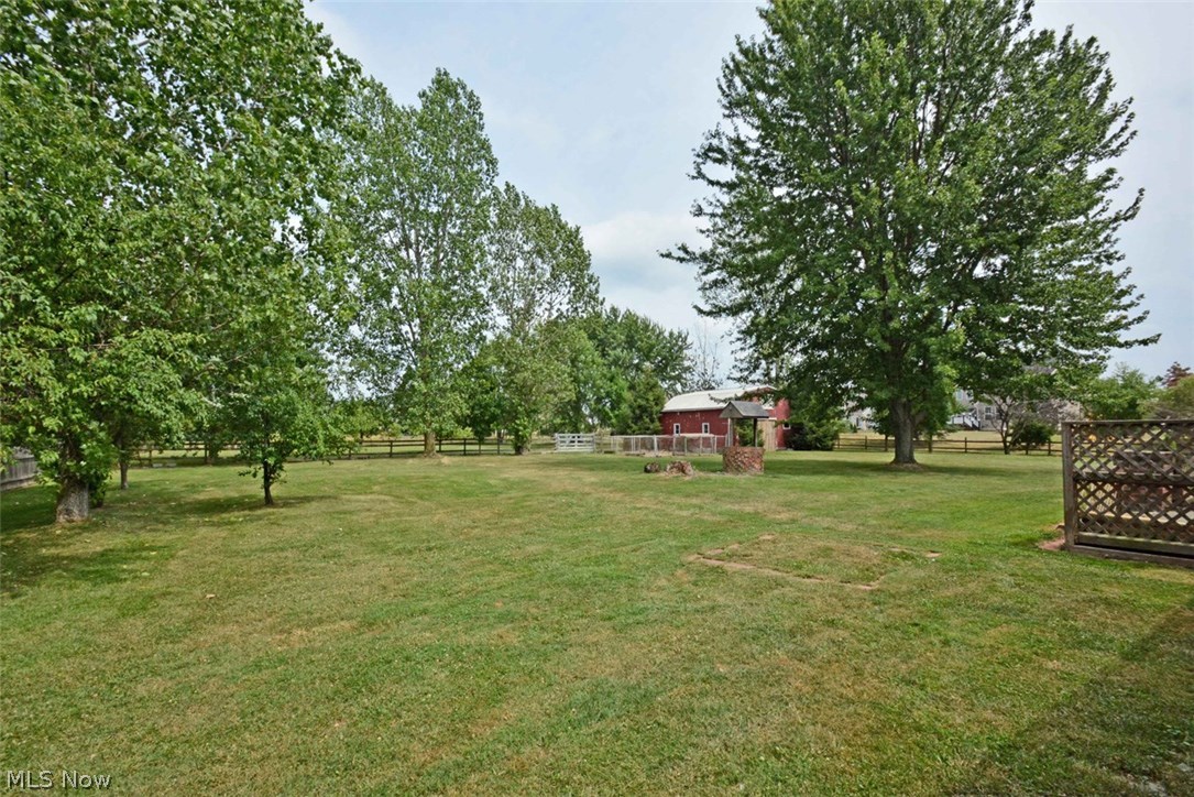 9040 Bender Road North Ridgeville, OH 44039 - Photo 25 of 30