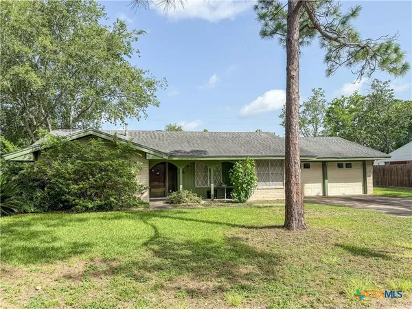 $150,000 | 301 Rosewood Drive, Victoria, TX 77901