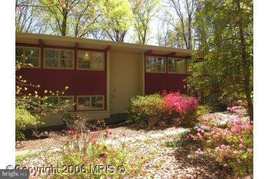 10506 Wickens Road Vienna, VA 22181 - Photo 1 of 13 Exterior (Main)
