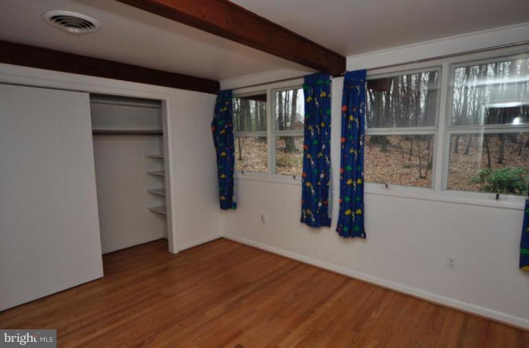 10506 Wickens Road Vienna, VA 22181 - Photo 11 of 13 Upper level bedroom