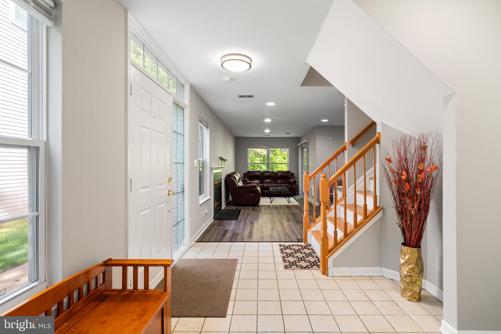 21654 Frame Square Broadlands, VA 20148 - Photo 7 of 43 Welcoming entryway with natural light.