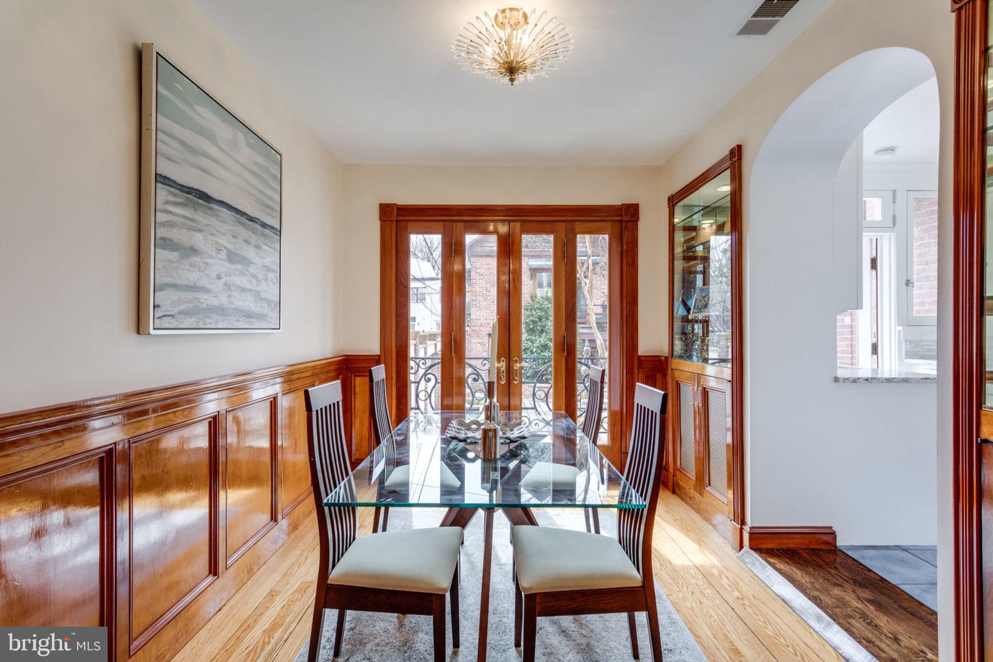 4452 Reservoir Road Northwest Washington, DC 20007 - Photo 8 of 33 Dining Room.