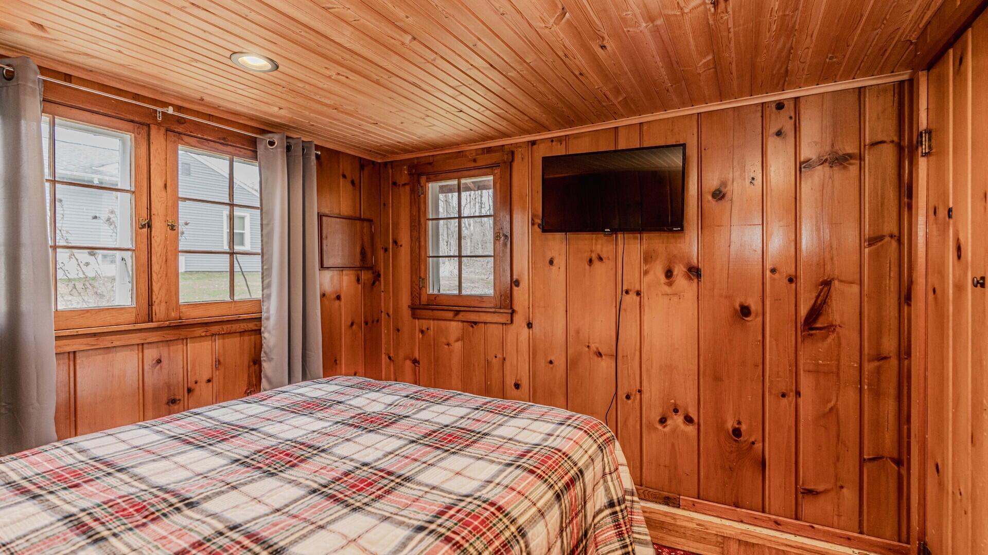 9402 Mcgregor Road Pinckney, MI 48169 - Photo 21 of 41 031_43