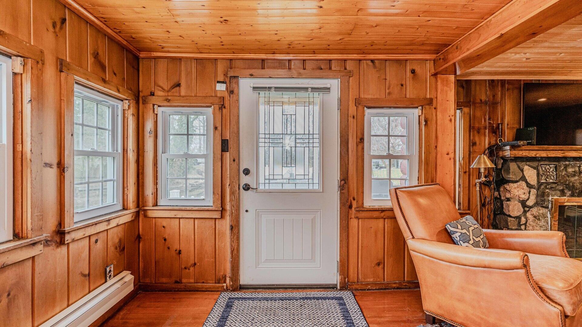 9402 Mcgregor Road Pinckney, MI 48169 - Photo 3 of 41 013_13