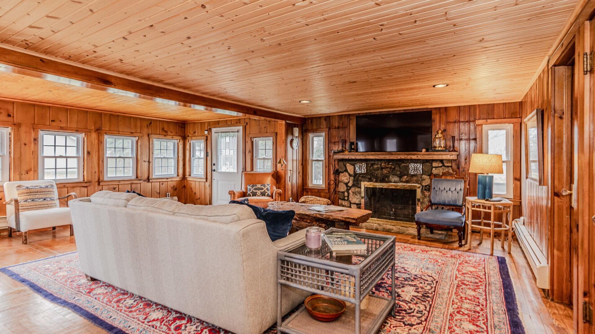9402 Mcgregor Road Pinckney, MI 48169 - Photo 7 of 41 017_19