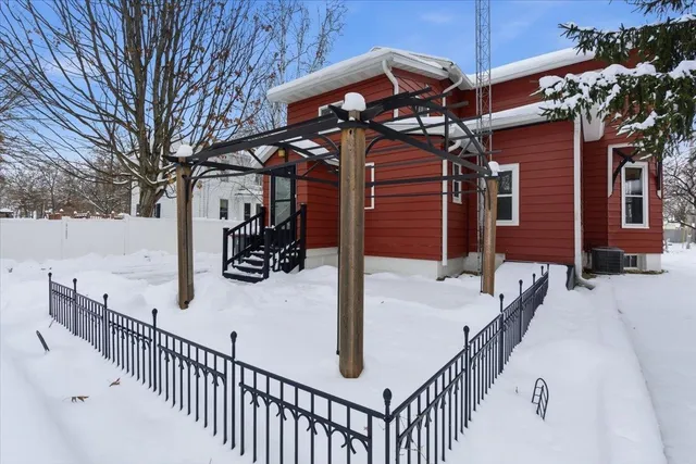 $314,900 | 119 North 2nd Street, Evansville, WI 53536