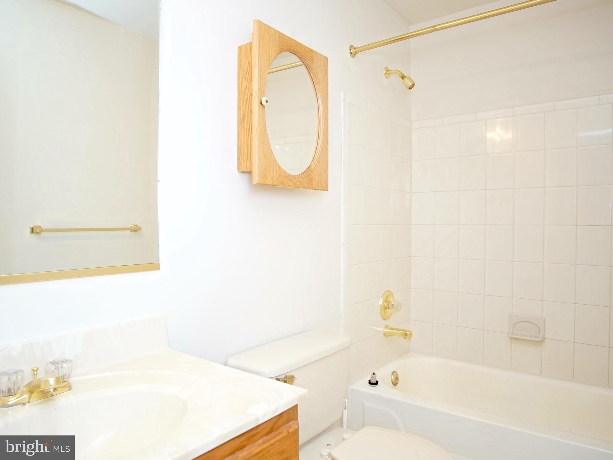 2711 Gillis Road Mount Airy, MD 21771 - Photo 18 of 25 Upper level second full bath
