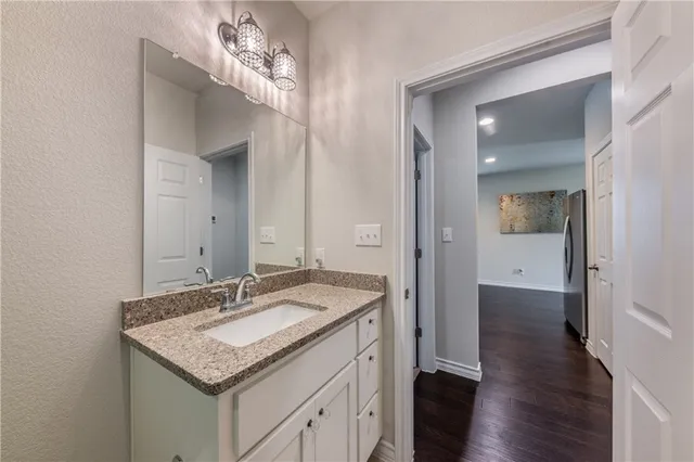 $2,095 | 138 Silktassel Way, Buda, TX 78610