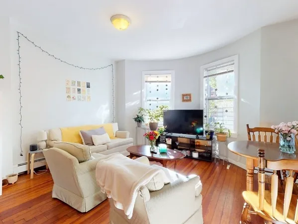 $5,000 | 32 South Huntington Avenue, Unit 1, Boston, MA 02130