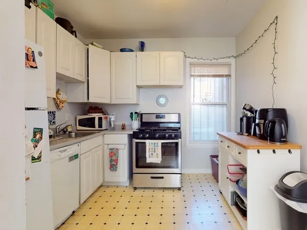 $5,000 | 32 South Huntington Avenue, Unit 1, Boston, MA 02130