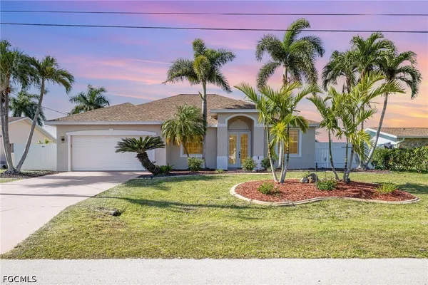 $2,800 | 532 Archer Parkway West, Cape Coral, FL 33904