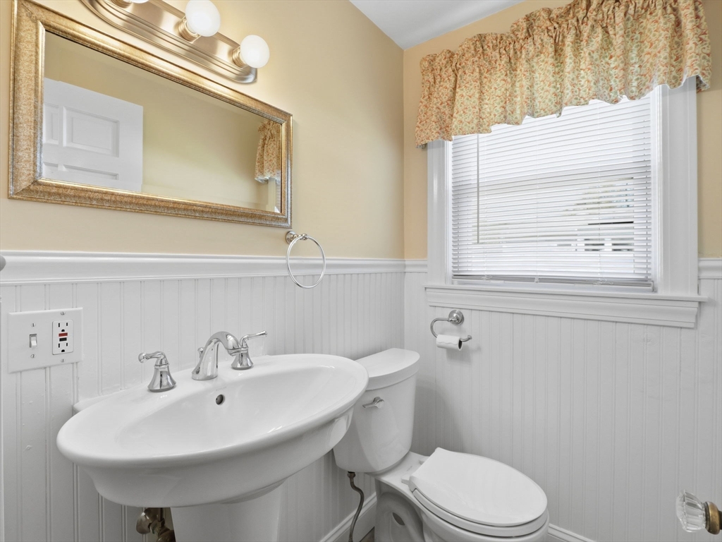 14 Delwood Road Chelmsford, MA 01824 - Photo 19 of 42 Gallery Image 19
