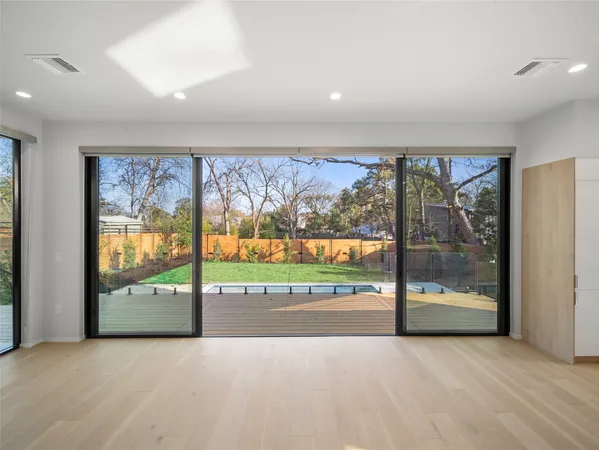 $8,750 | 2107 Brackenridge Street, Unit B, Austin, TX 78704