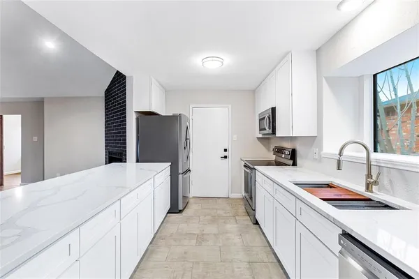 $2,800 | 924 Simon Drive, Plano, TX 75025