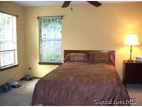 9 Woodbury Springfield, IL 62711 - Photo 5 of 9 Gallery Image 5