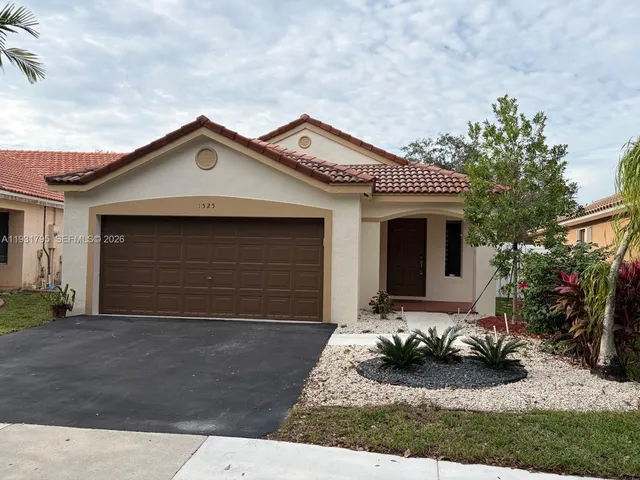 $3,850 | 1525 Estancia Circle, Weston, FL 33327