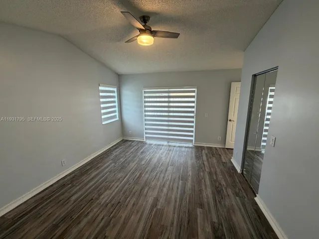 $3,850 | 1525 Estancia Circle, Weston, FL 33327