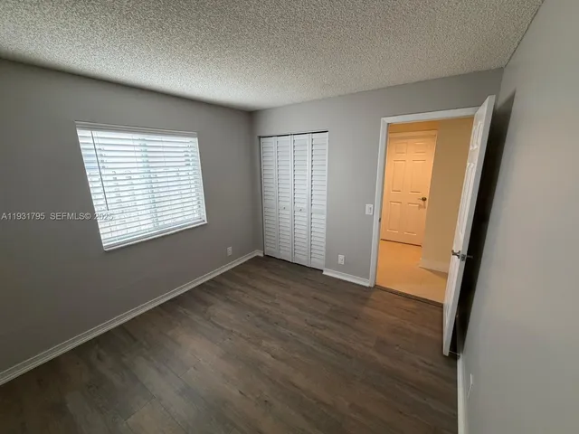 $3,850 | 1525 Estancia Circle, Weston, FL 33327