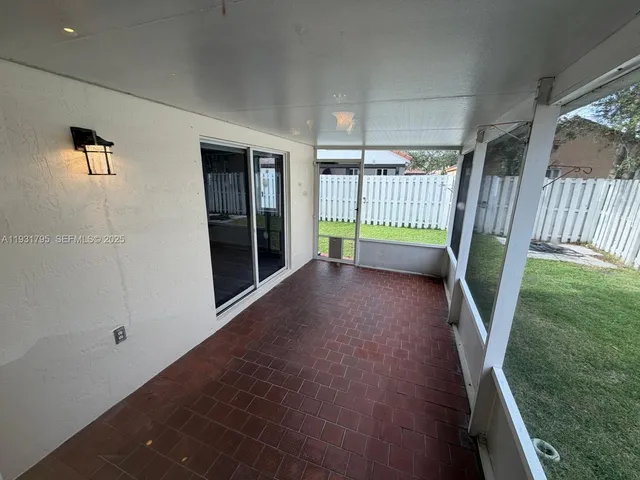 $3,850 | 1525 Estancia Circle, Weston, FL 33327