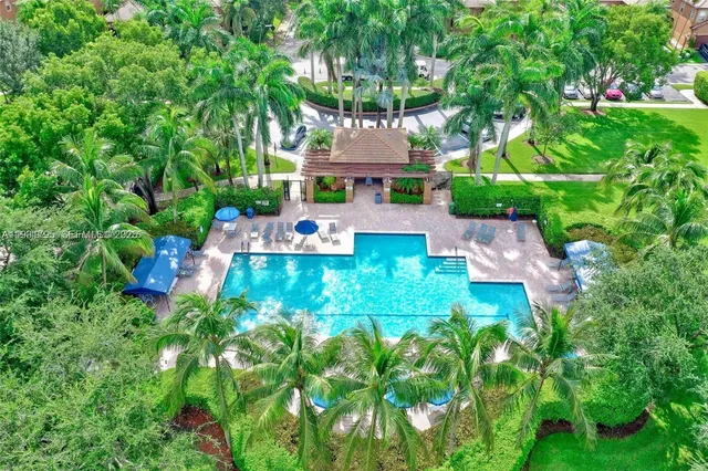 $3,850 | 1525 Estancia Circle, Weston, FL 33327