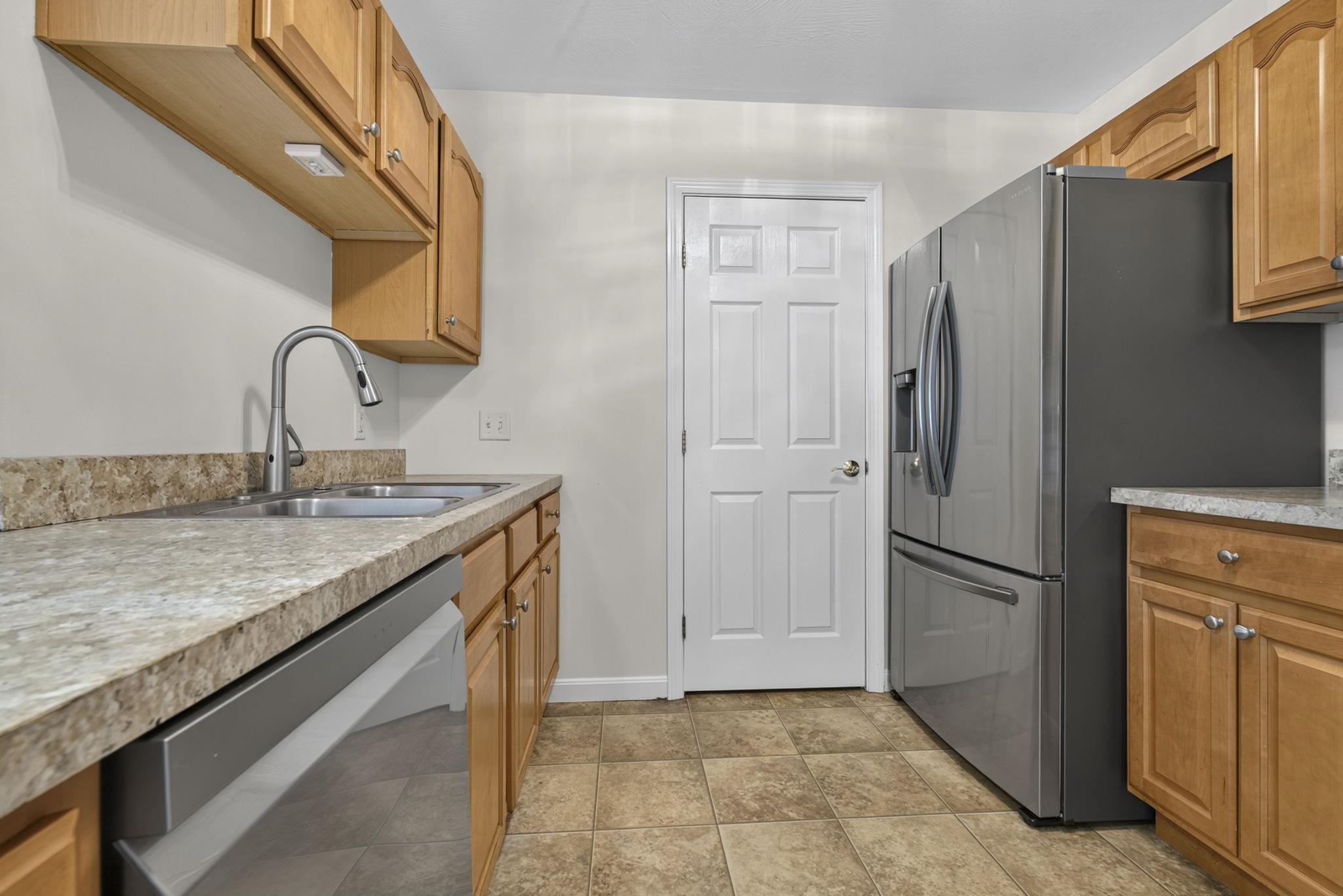 65 Fordway Extension, Unit 202 Derry, NH 03038 - Photo 7 of 32