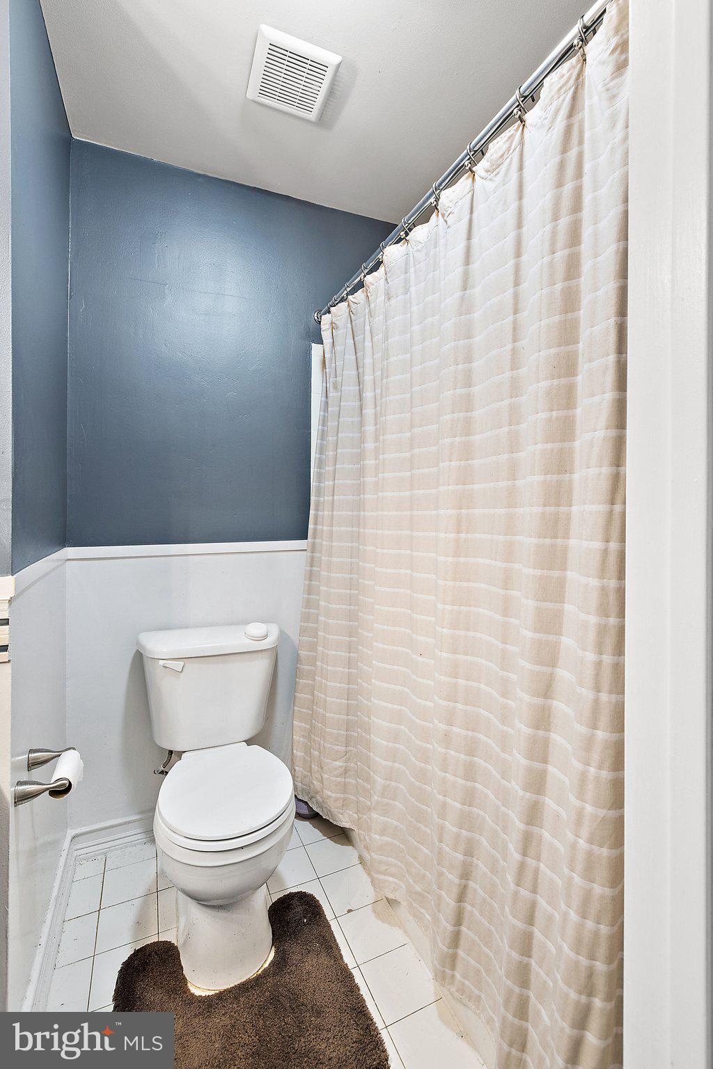 1793 Jonathan Way, Unit 1793D Reston, VA 20190 - Photo 16 of 25 Master Bathroom