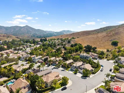 $1,369,000 | 350 Anzio Way, Oak Park, CA 91377