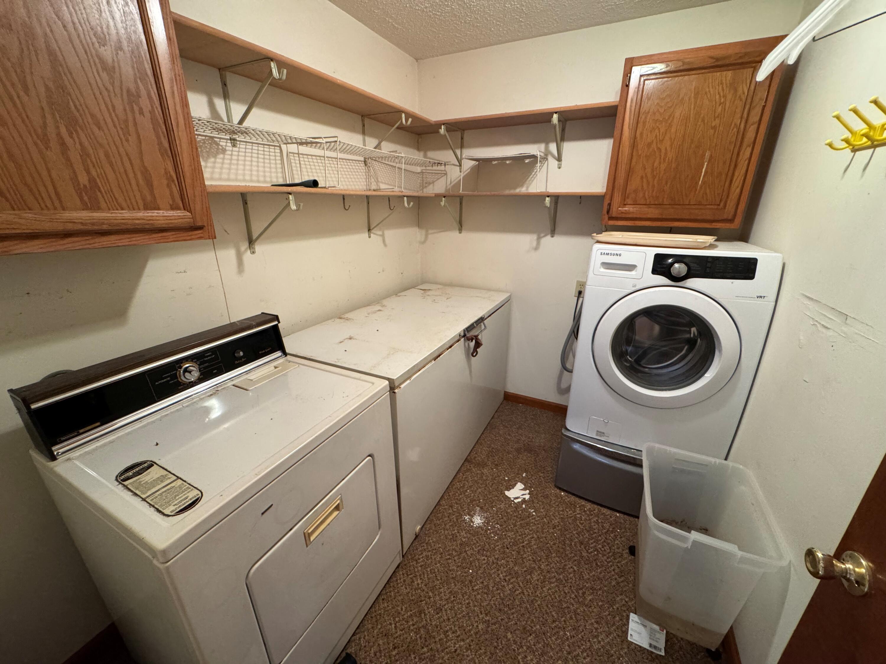 6490 Gratz Road Owenton, KY 40359 - Photo 15 of 31 Laundry Room