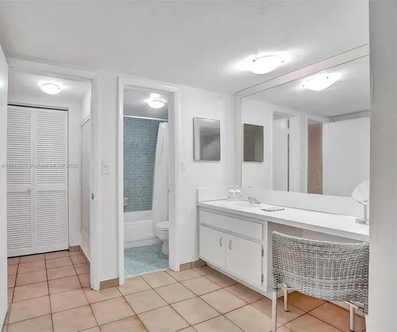 $370,000 | 1205 Mariposa Avenue, Unit 333, Coral Gables, FL 33146