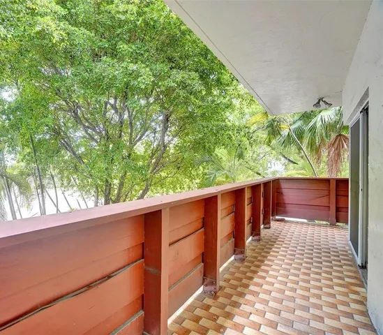 $370,000 | 1205 Mariposa Avenue, Unit 333, Coral Gables, FL 33146