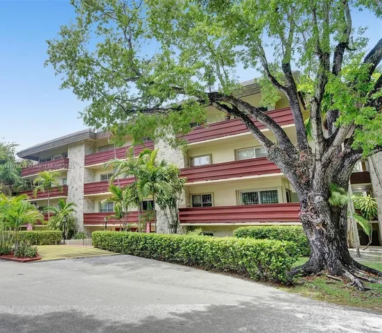 $370,000 | 1205 Mariposa Avenue, Unit 333, Coral Gables, FL 33146