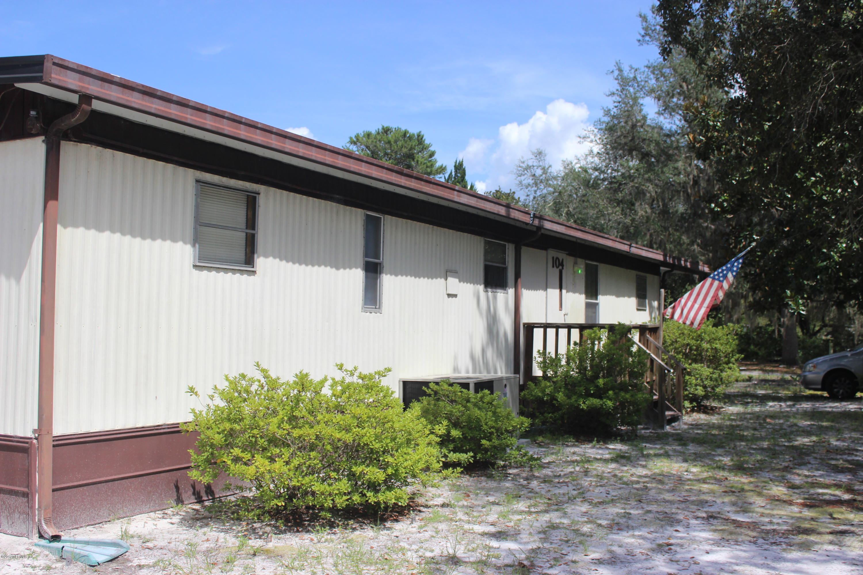 104 Niles Road Crescent City, FL 32112 - Photo 1 of 4 Front