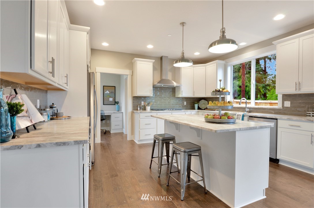 21611 2nd Court Southeast Bothell, WA 98021 - Photo 4 of 12