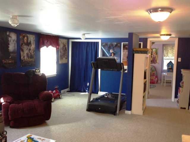 64 Main Street Unity, ME 04988 - Photo 19 of 24 Den/Family/Great Room.