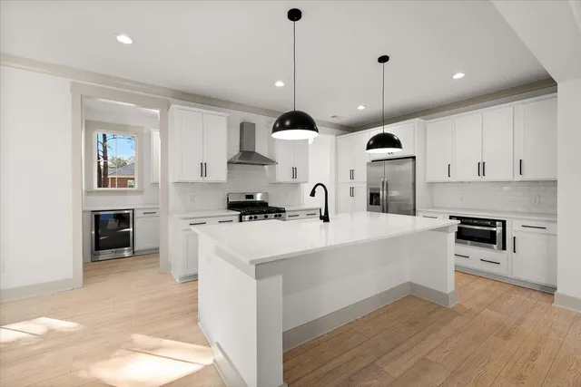 $714,000 | 1500 Eagle Landing Boulevard, Hanahan, SC 29410