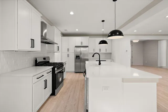 $714,000 | 1500 Eagle Landing Boulevard, Hanahan, SC 29410