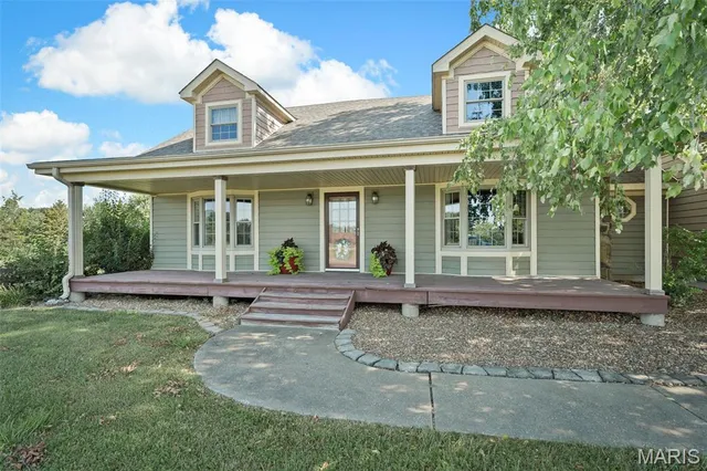 $415,000 | 28417 Meadowbrook Estates, Warrenton, MO 63383