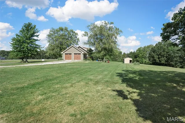 $415,000 | 28417 Meadowbrook Estates, Warrenton, MO 63383