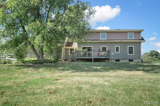 $415,000 | 28417 Meadowbrook Estates, Warrenton, MO 63383