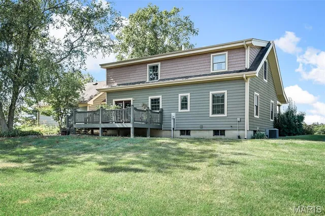 $415,000 | 28417 Meadowbrook Estates, Warrenton, MO 63383