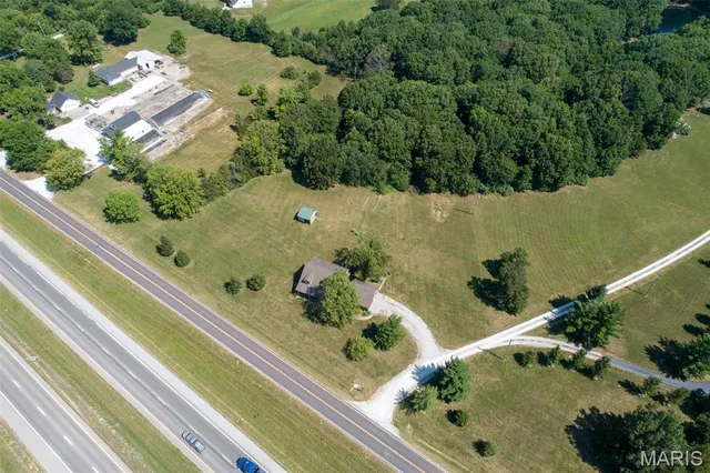 $415,000 | 28417 Meadowbrook Estates, Warrenton, MO 63383