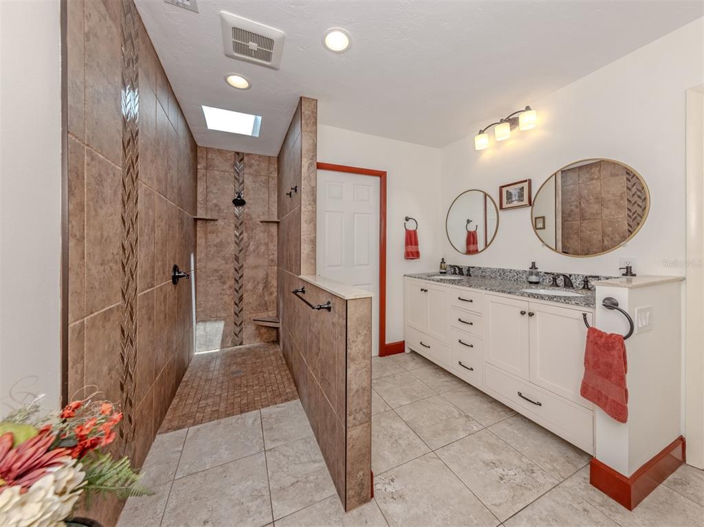 500 Alhambra Road Venice, FL 34285 - Photo 17 of 53