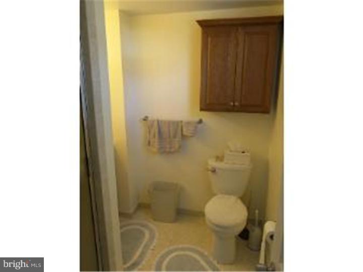 9758 Susan Road Philadelphia, PA 19115 - Photo 11 of 12