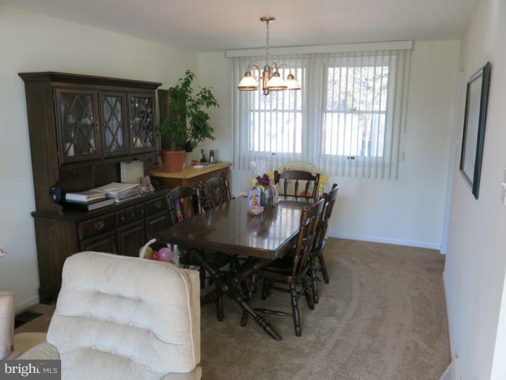 9758 Susan Road Philadelphia, PA 19115 - Photo 4 of 12 Dining Room