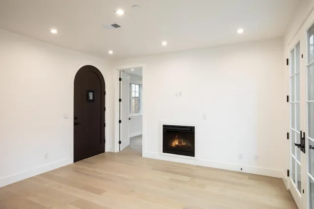 $4,300,000 | 737 Linden Avenue, Burlingame, CA 94010