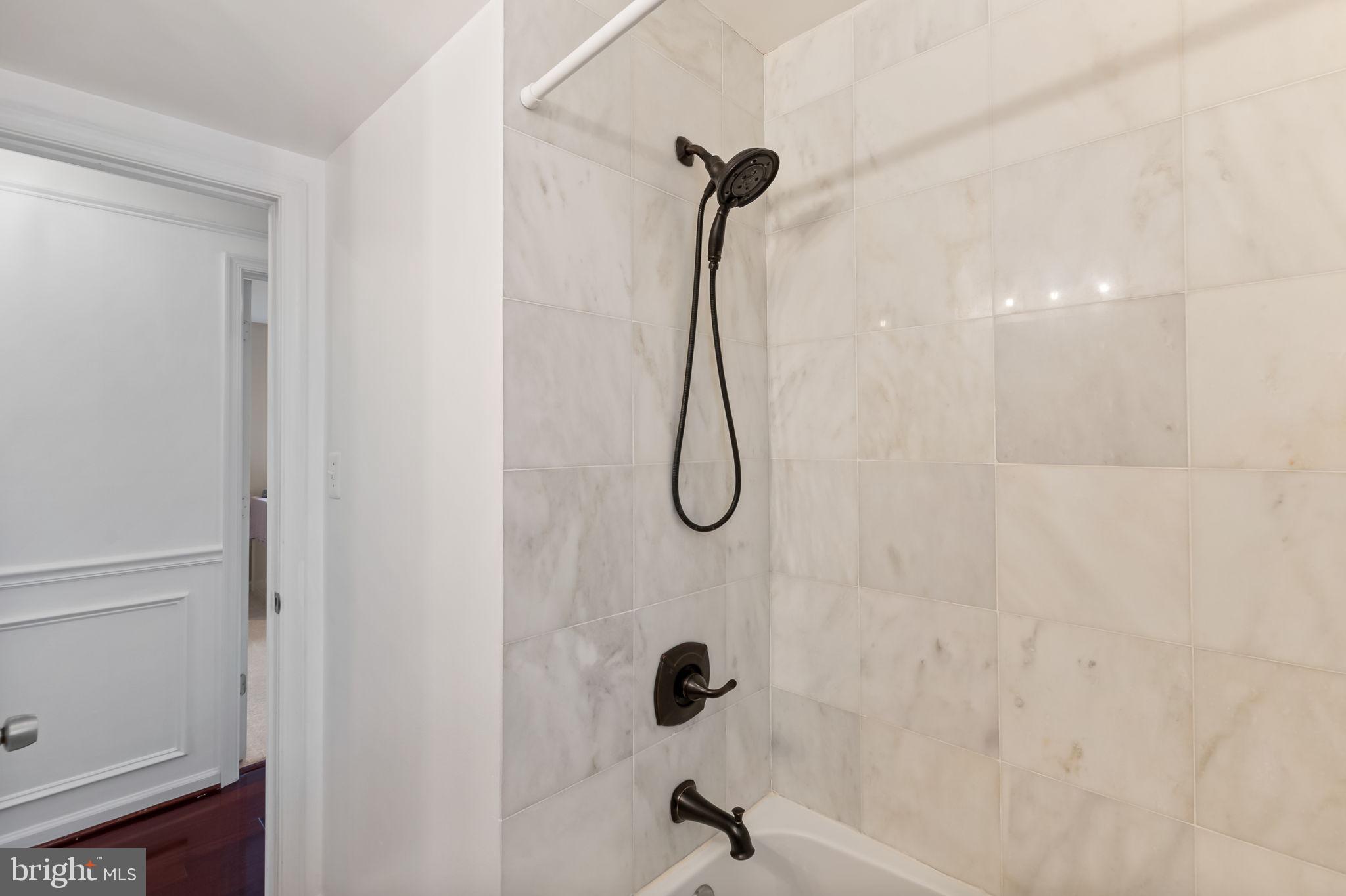 4029 Maple Street Fairfax, VA 22030 - Photo 11 of 34 Main Level Full Bath