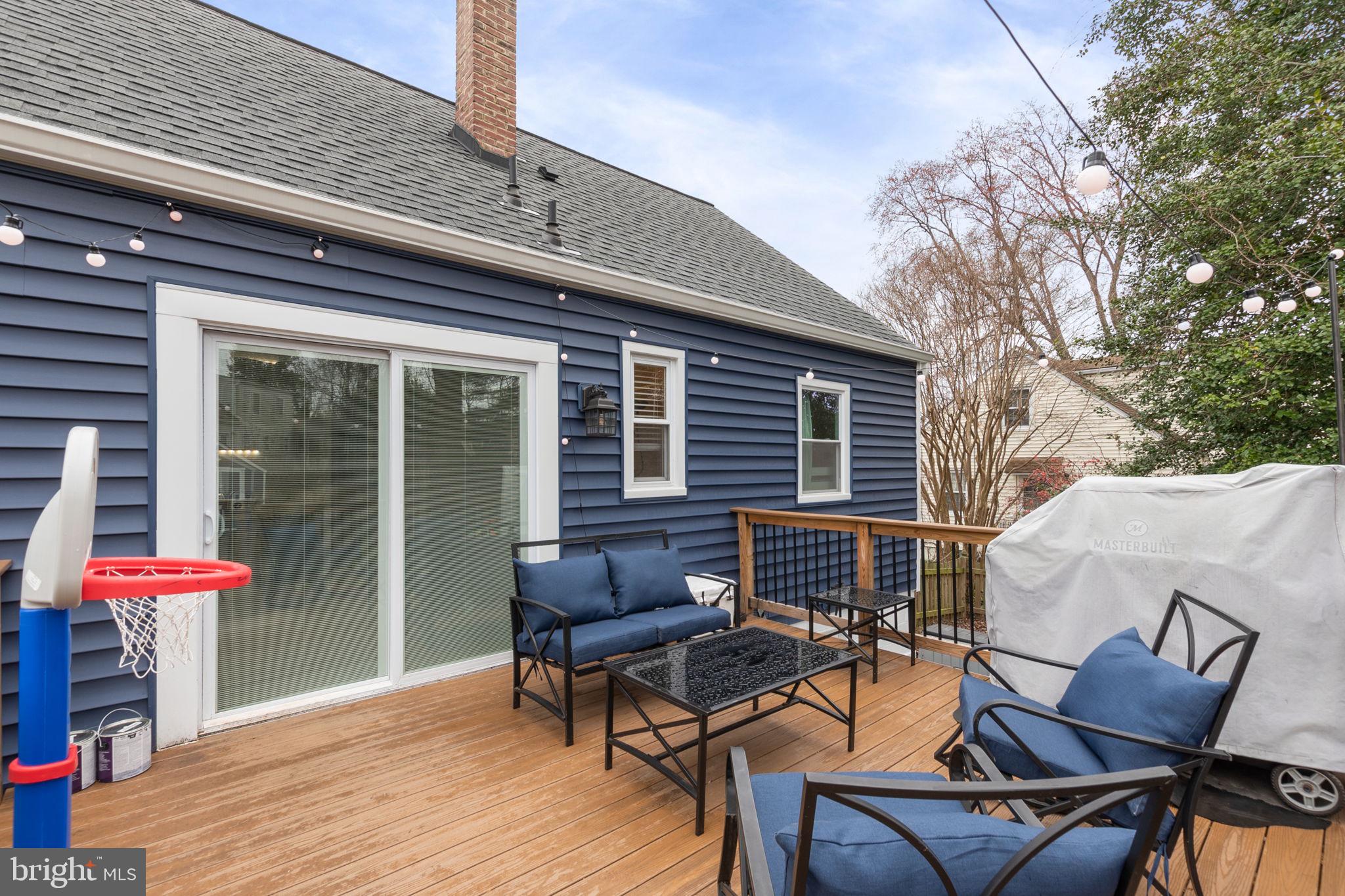 4029 Maple Street Fairfax, VA 22030 - Photo 28 of 34