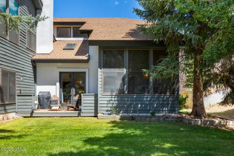 $1,500,000 | 425 Deer Boulevard, Unit B, Eagle-Vail, CO 81620