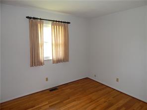 519 Hopkins Road Indianapolis, IN 46229 - Photo 17 of 27 Gallery Image 17