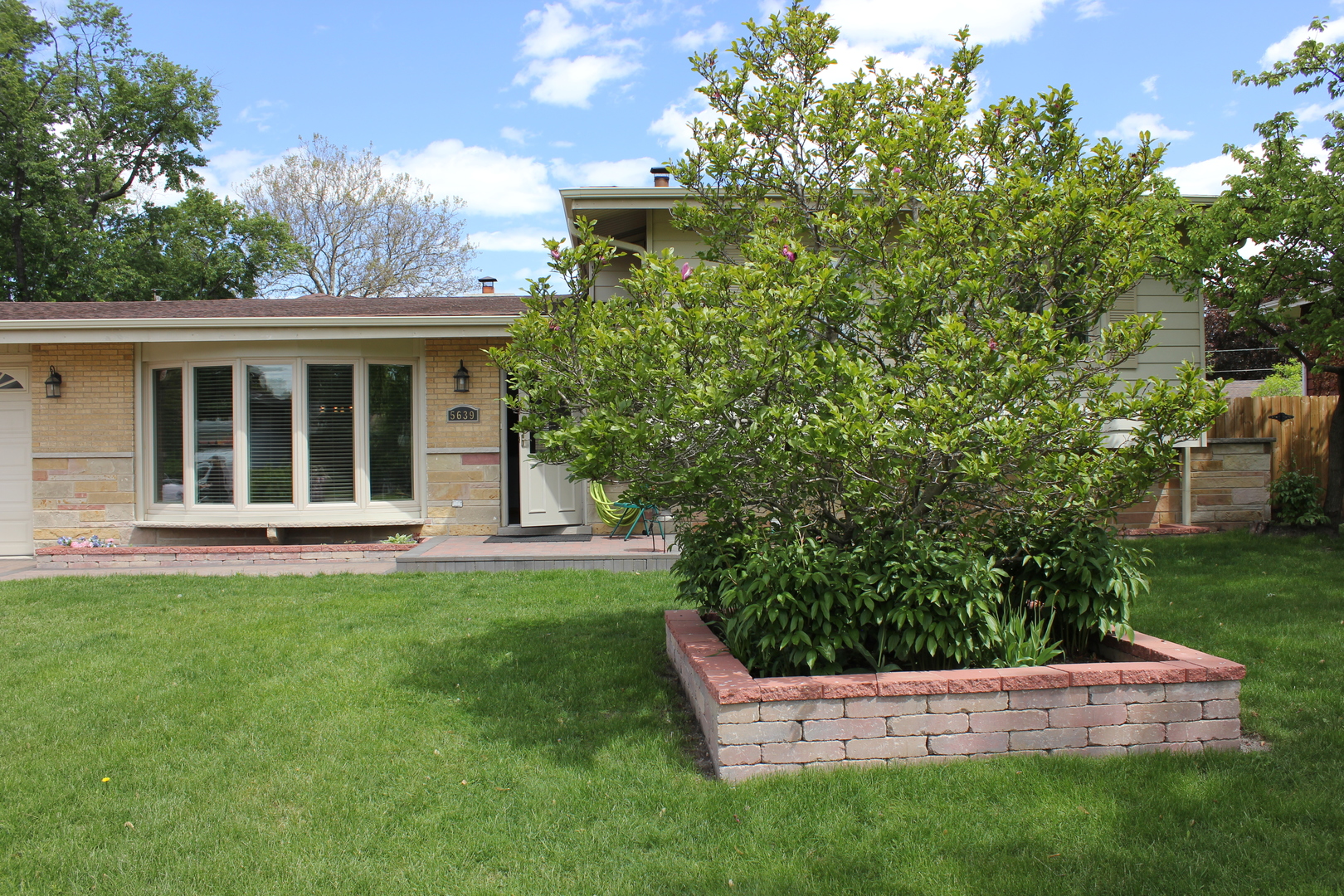 5639 Manor Lane Chicago, IL 60631 - Photo 2 of 43